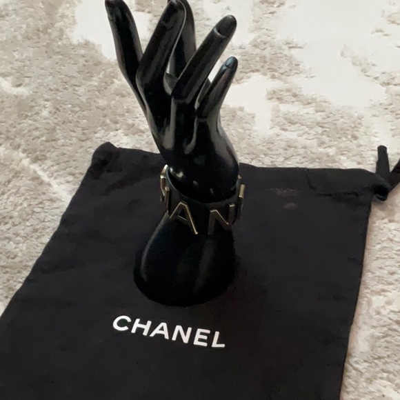 ❌SOLD❌Chanel Calfskin Logo Cuff Bracelet - Picture 6 of 13